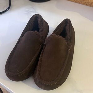 UGG Men's Chocolate Brown Slip-On Loafers